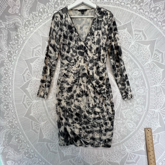 BANANA REPUBLIC LONG SLEEVE CREAM GRAY DRESS M MEDIUM - Picture 7 of 15